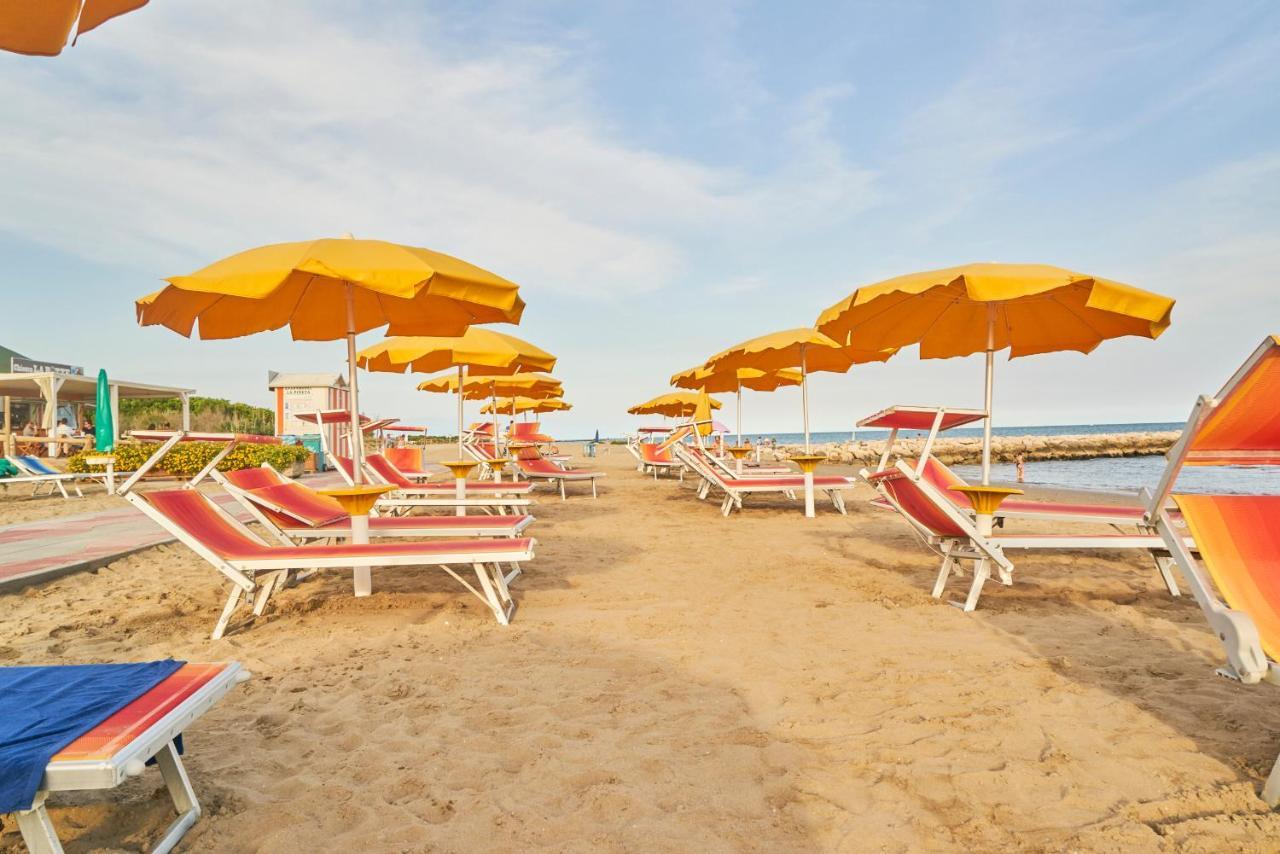 Aparthotel La Pineta Lido di Jesolo Dış mekan fotoğraf