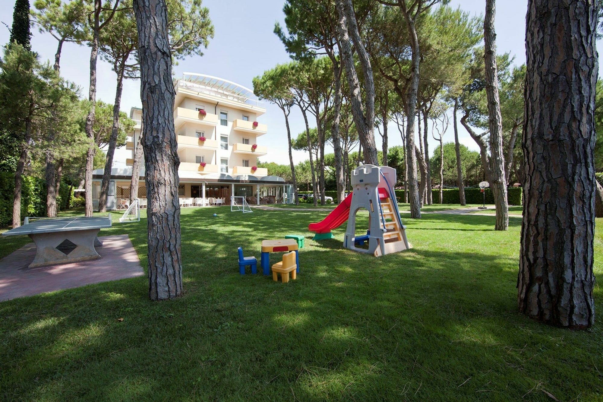 Aparthotel La Pineta Lido di Jesolo Dış mekan fotoğraf